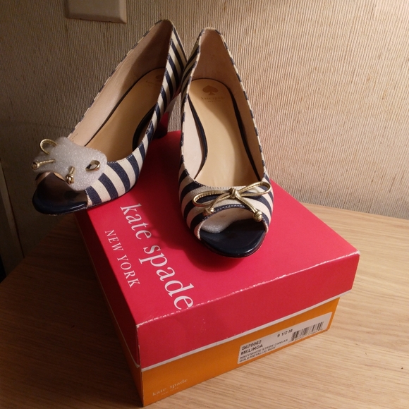 Kate Spade Melinda Nvy/wht stripe gold met.bow canvas sz9.5 - Picture 1 of 7